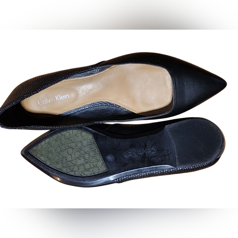 ​Calvin Klein Black Pointed-Toe Flats Size 6 1/2 M - Picture 3 of 8